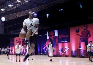 包含zbw99直播网nba的词条
